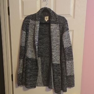 Elegant Black and Gray Knit Cardigan